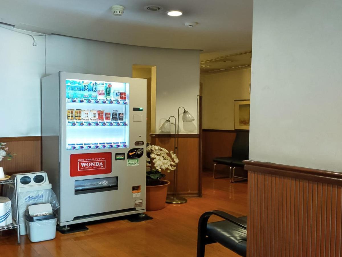 Hotel Posh Одавара Екстериор снимка